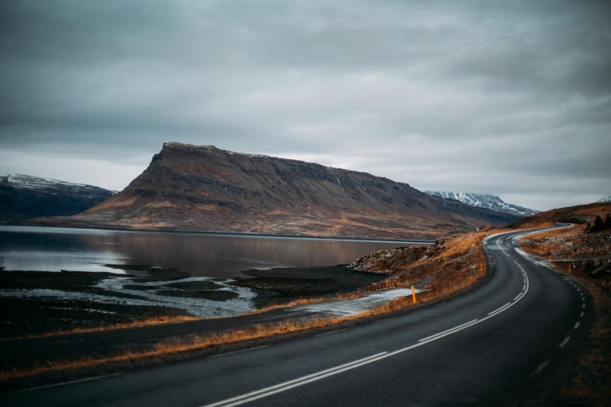 Iceland’s Westfjords Way: A 950 km Loop Through Puffin Cliffs and Geothermal Shores