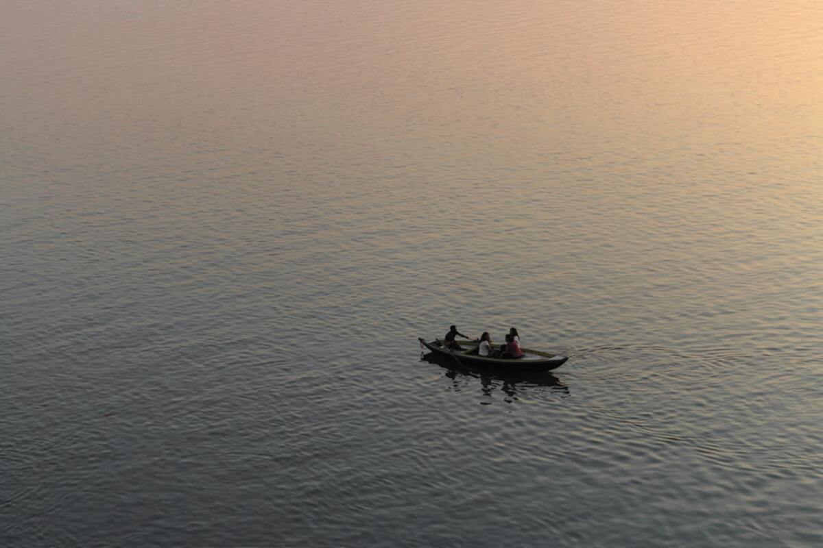 Night on Lake Kivu: Local Explorers Map Methane Seeps with DIY Submarines